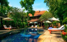Ban Sabai Village Resort & Spa  4*